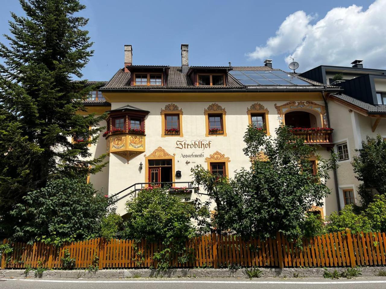 Stroblhof Toblach-Dobbiaco Eksteriør billede