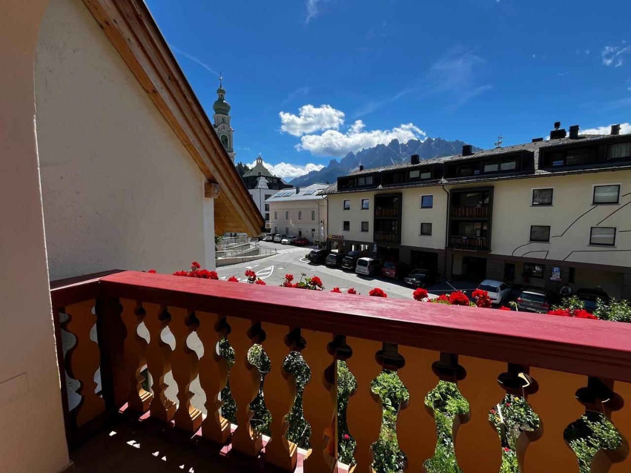 Stroblhof Toblach-Dobbiaco Eksteriør billede